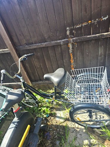 Adult black metal tricycle - black,