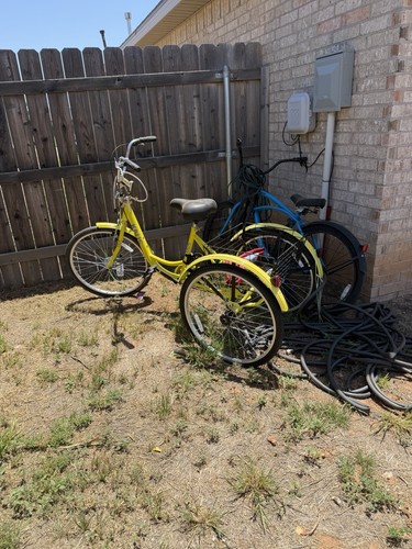 Yellow adult tricycle - yellow, 26"